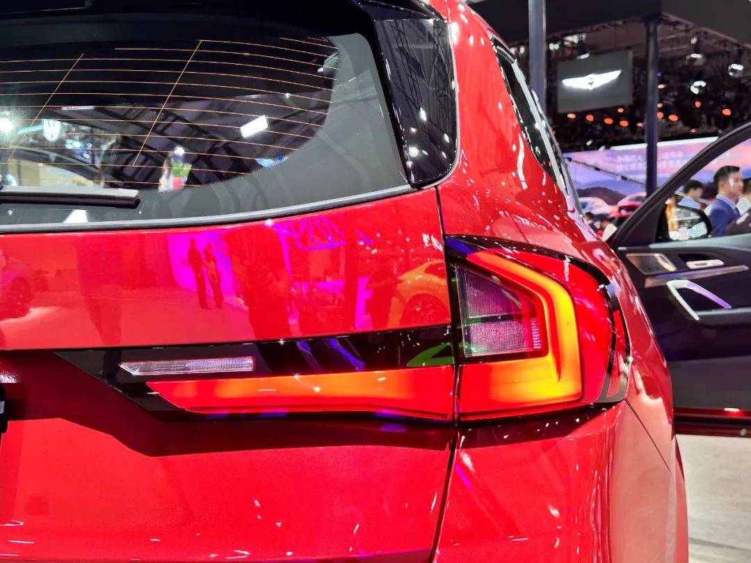 現(xiàn)場(chǎng)實(shí)拍!第一款國(guó)產(chǎn)M Car特別在哪?