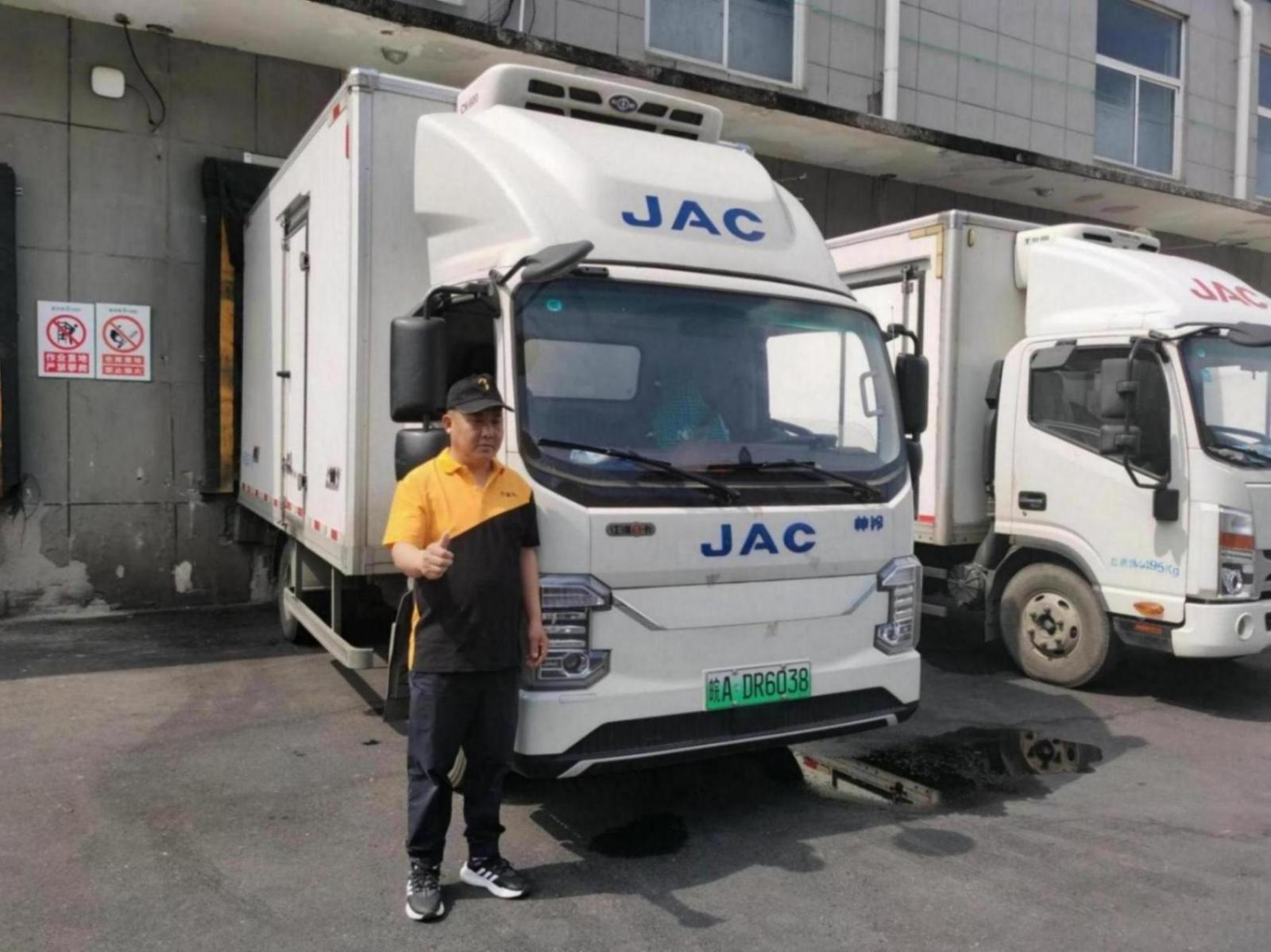 合肥蘇師傅:老鄉雞走向全國,江淮1卡全程護航,守護干凈新鮮衛生