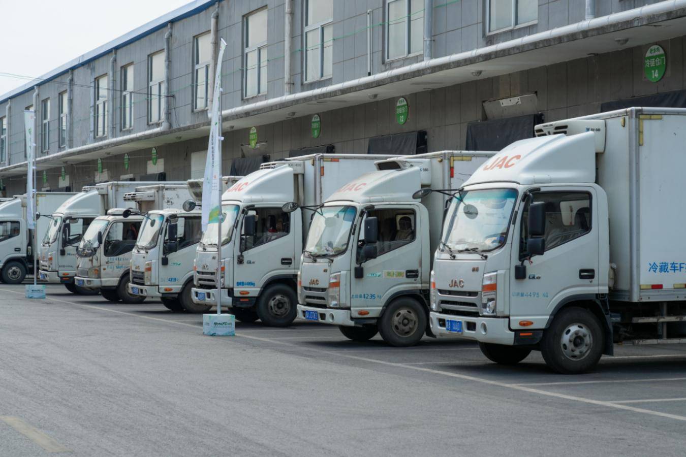 合肥蘇師傅:老鄉雞走向全國,江淮1卡全程護航,守護干凈新鮮衛生