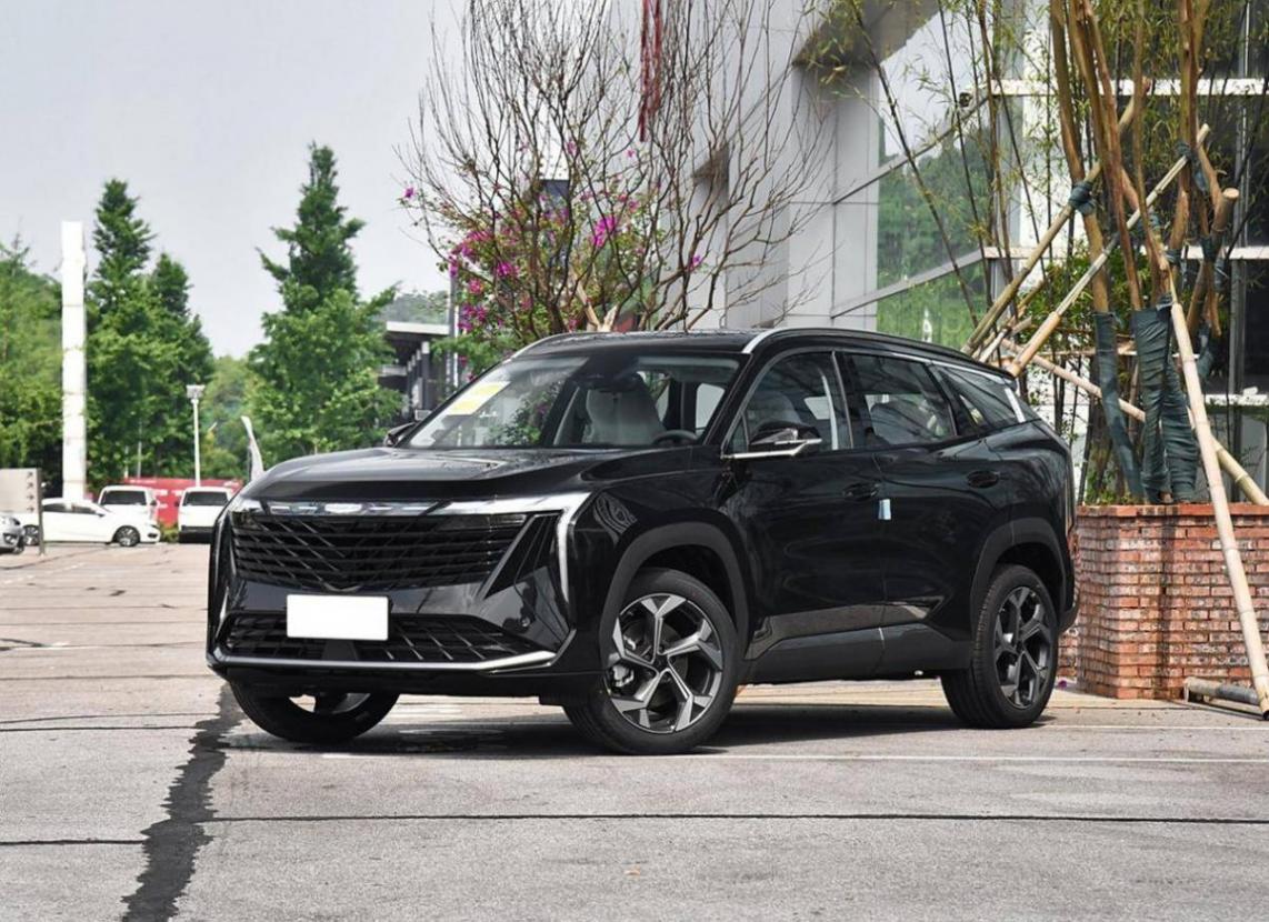 吉利撬開合資SUV大門的車型,博越L有很多類似新能源的設(shè)計(jì)