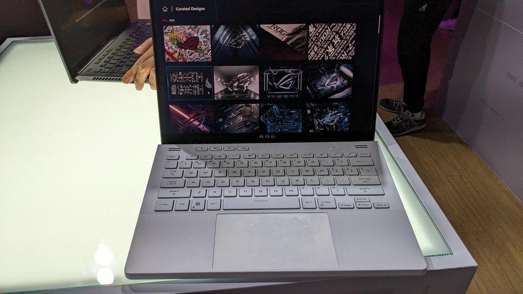 隨心更換、個(gè)性表達(dá),華碩展示Dali筆記本:A面配E Ink彩屏