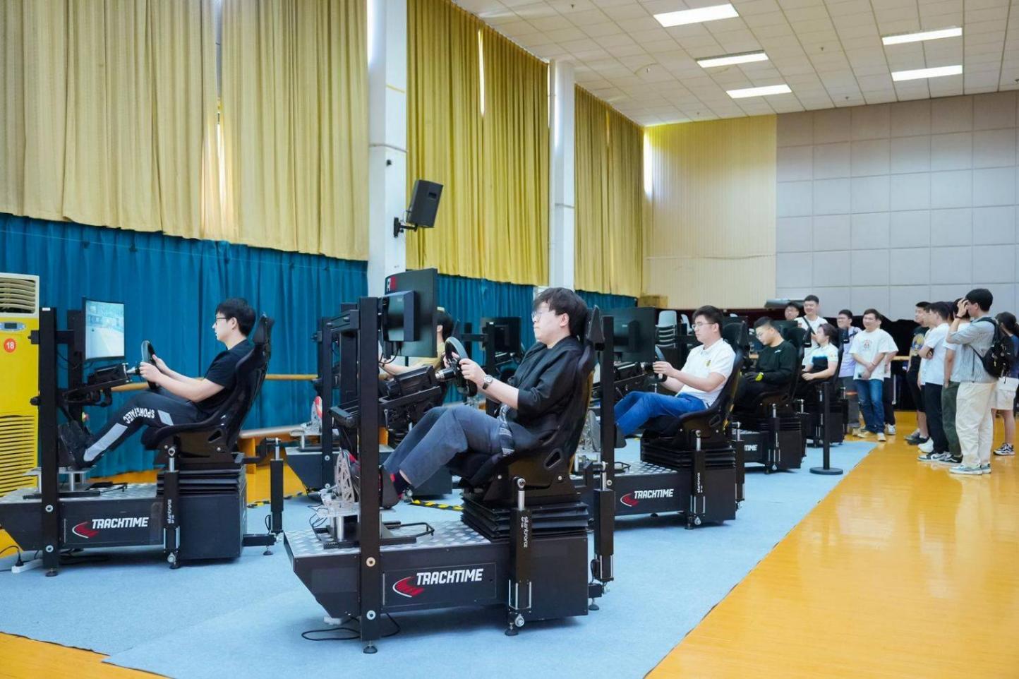 追風(fēng)少年 熱血出發(fā)!2024領(lǐng)克巔峰車手電競賽初賽階段圓滿收官