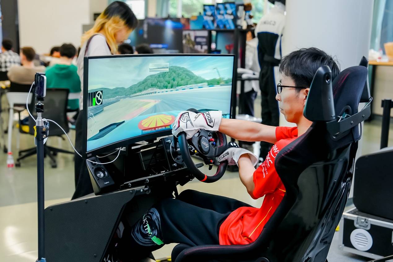 追風(fēng)少年 熱血出發(fā)!2024領(lǐng)克巔峰車手電競賽初賽階段圓滿收官