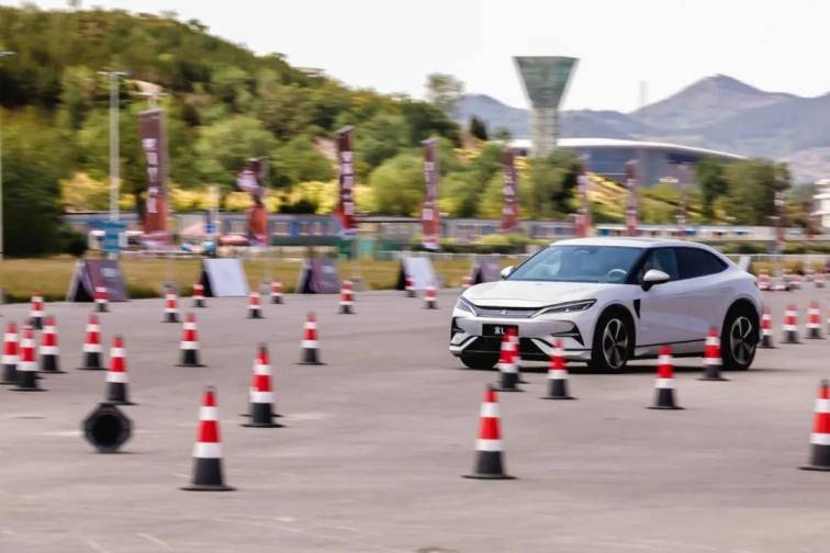 “先鋒1+1”解鎖B級先鋒獵裝SUV宋L的寶藏實力啦!