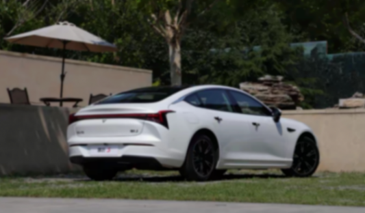 哪吒5月售10113臺(tái),環(huán)比上漲12.2%,同環(huán)比下滑22.4%