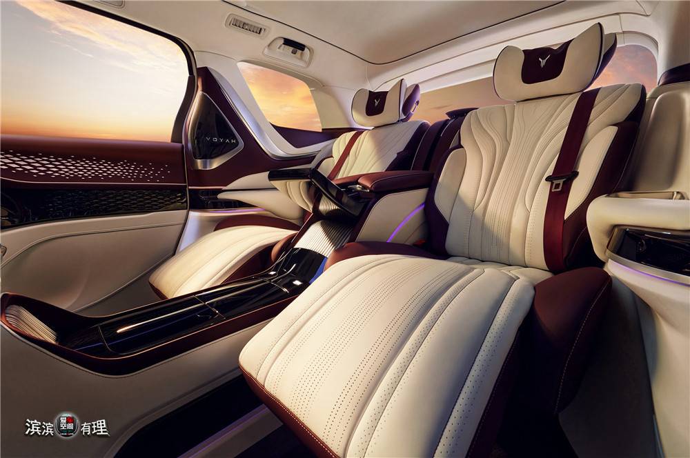 7 嵐圖夢想家私人定制版內飾_副本.jpg