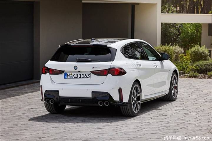 極速250km/h,中期改款寶馬1系官圖發(fā)布,內(nèi)外大變樣