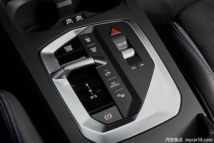 極速250km/h,中期改款寶馬1系官圖發(fā)布,內(nèi)外大變樣