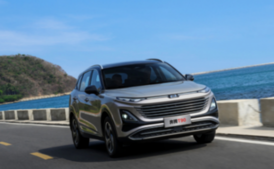 軸距接近漢蘭達 價格卻只有它的三分之一 8.89萬起提走奔騰T90