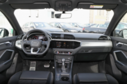 同為豪華入門級SUV,寶馬X1對比奧迪Q3,20萬預算該選誰?