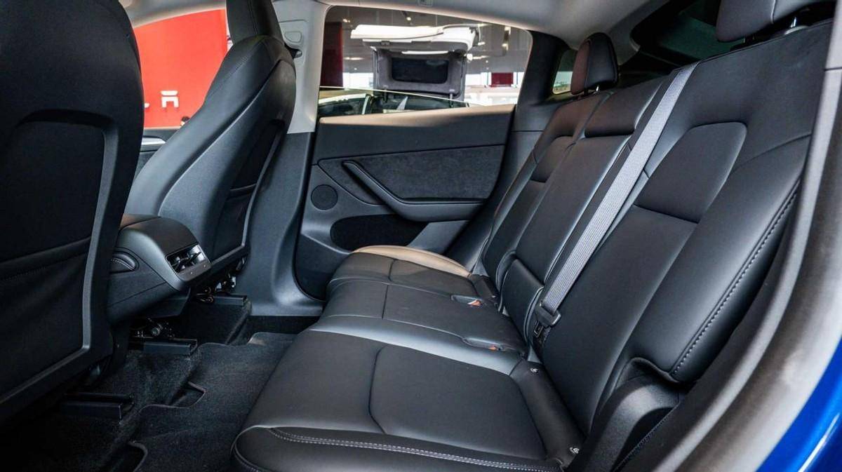 全新問界M5與特斯拉Model Y,誰將引領電動SUV新潮流?