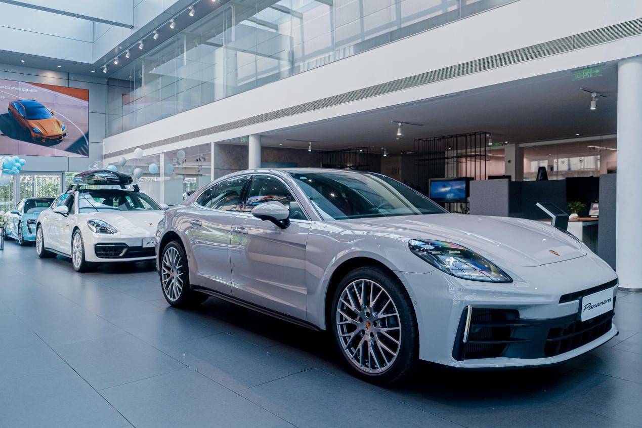 全新 Panamera 亮相長春汽開保時捷中心,誠邀深度試駕體驗