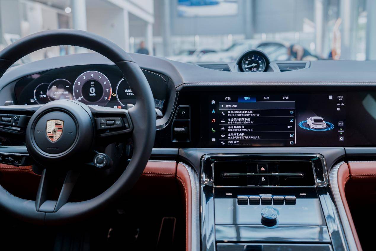 全新 Panamera 亮相長春汽開保時捷中心,誠邀深度試駕體驗