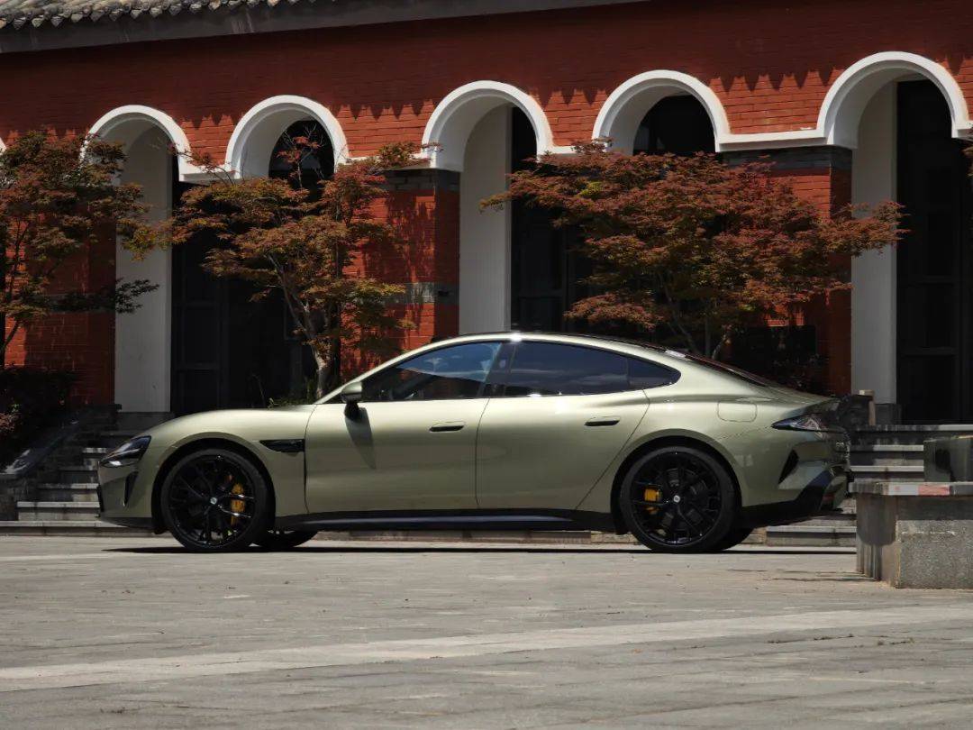 試駕小米SU7:拋開智能化不談,機械素質就能值30萬元?