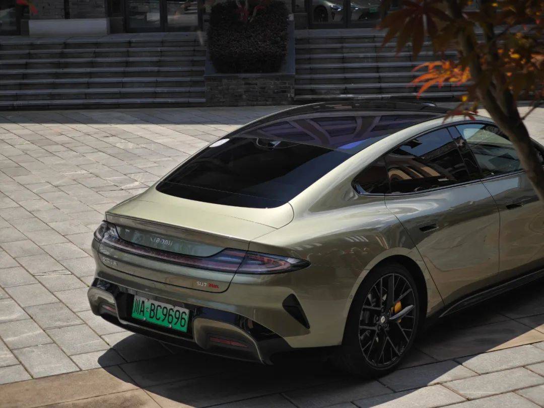 試駕小米SU7:拋開智能化不談,機械素質就能值30萬元?