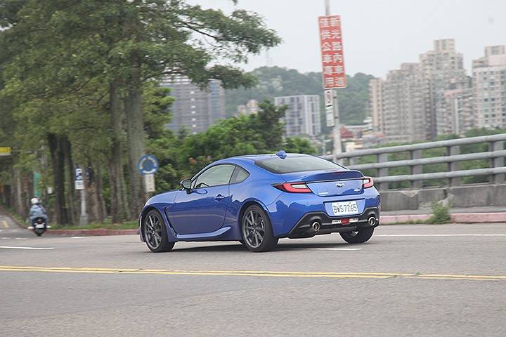 還是手動帶勁,試駕2024款斯巴魯BRZ