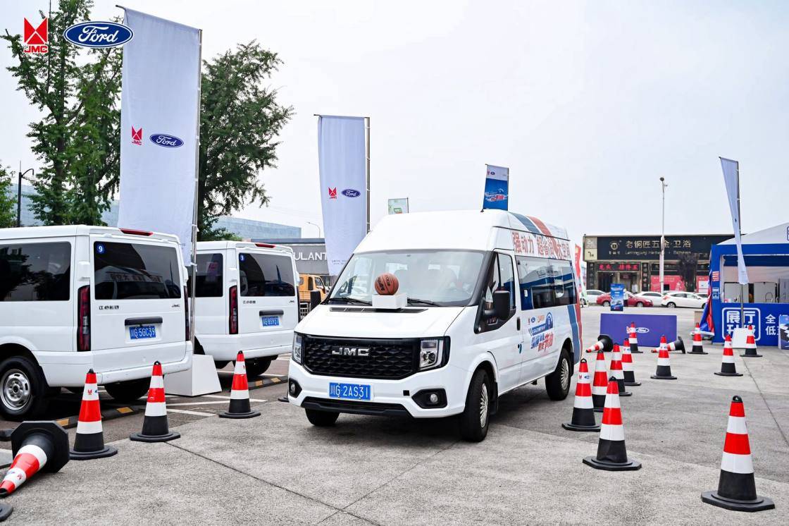 百公里油耗6L,2024江鈴福順節油大賽成都站復賽詮釋真省油輕客。