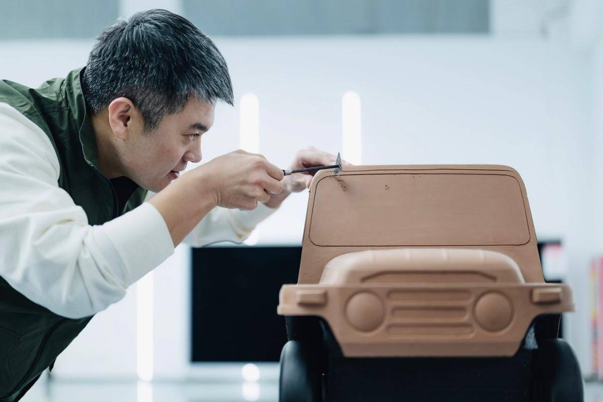 從“經典越野車型”向“全新越野品牌”邁進 212越野車來了!