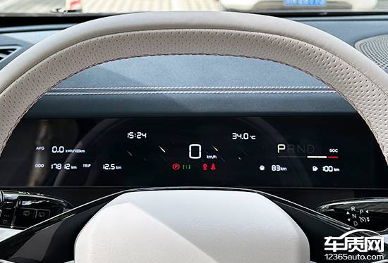 智能車機評測:2024款哪吒L紅衣版