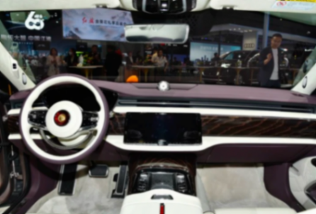 紅旗國雅來了,能否平替賓利邁巴赫?