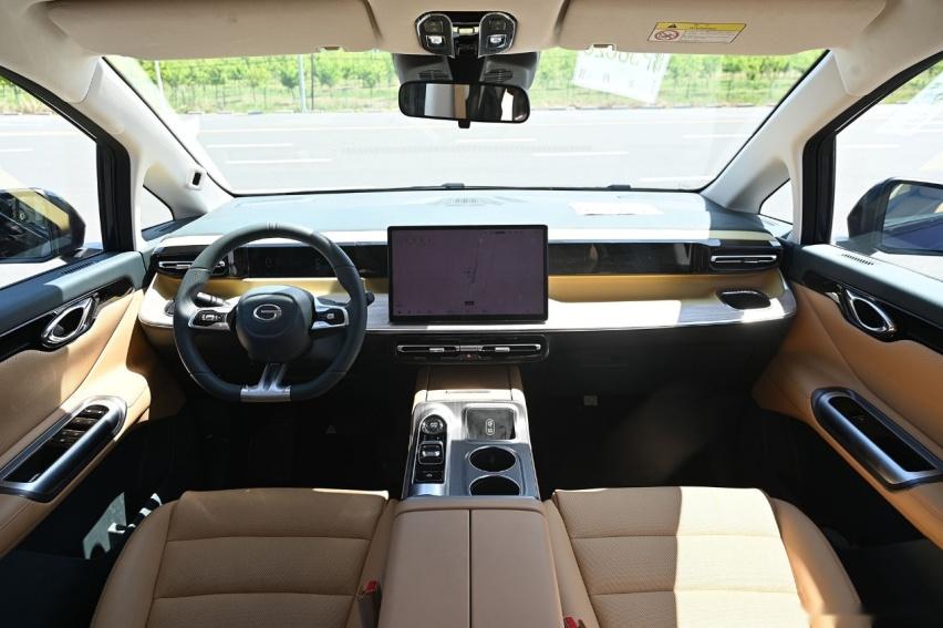 答東北車友問 傳祺E8 理想L7 問界M7咋選?