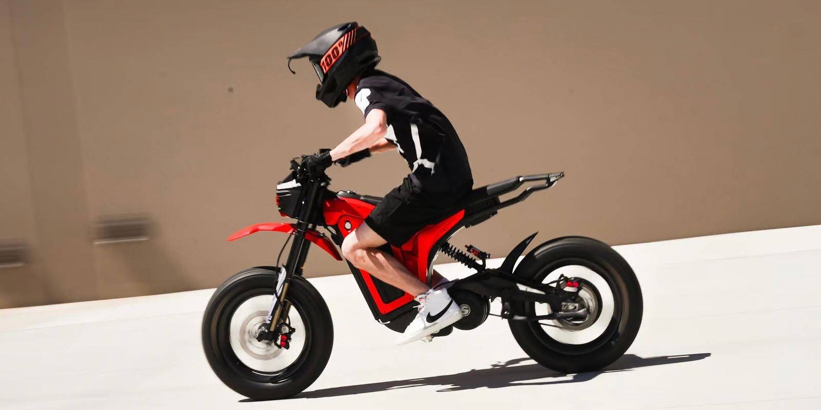 105公里極速、112公里續航的電動摩托車