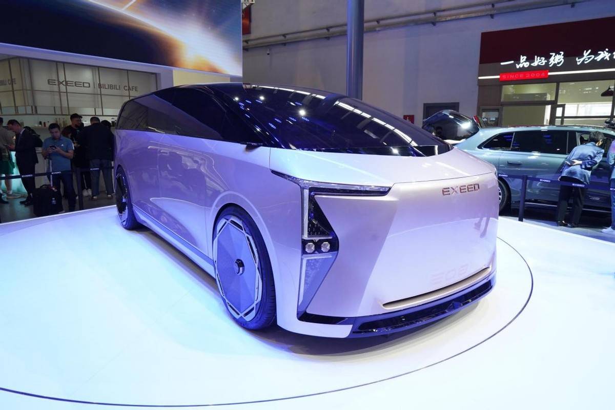 奇 瑞入局MPV市場,全新星途E08曝光,一體化車身+一體化座椅