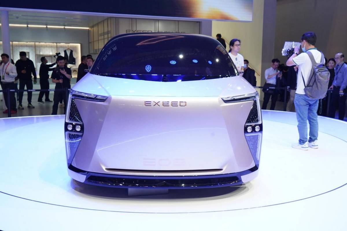 奇 瑞入局MPV市場,全新星途E08曝光,一體化車身+一體化座椅