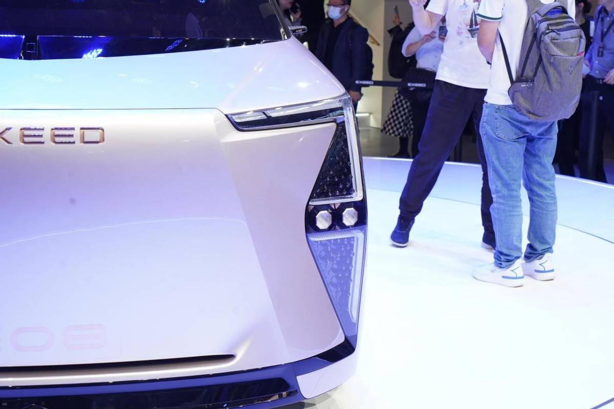 奇 瑞入局MPV市場,全新星途E08曝光,一體化車身+一體化座椅