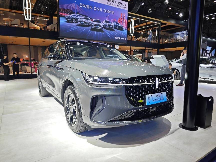 林肯全系車型亮相重慶車展 詮釋美式豪華的五大境界