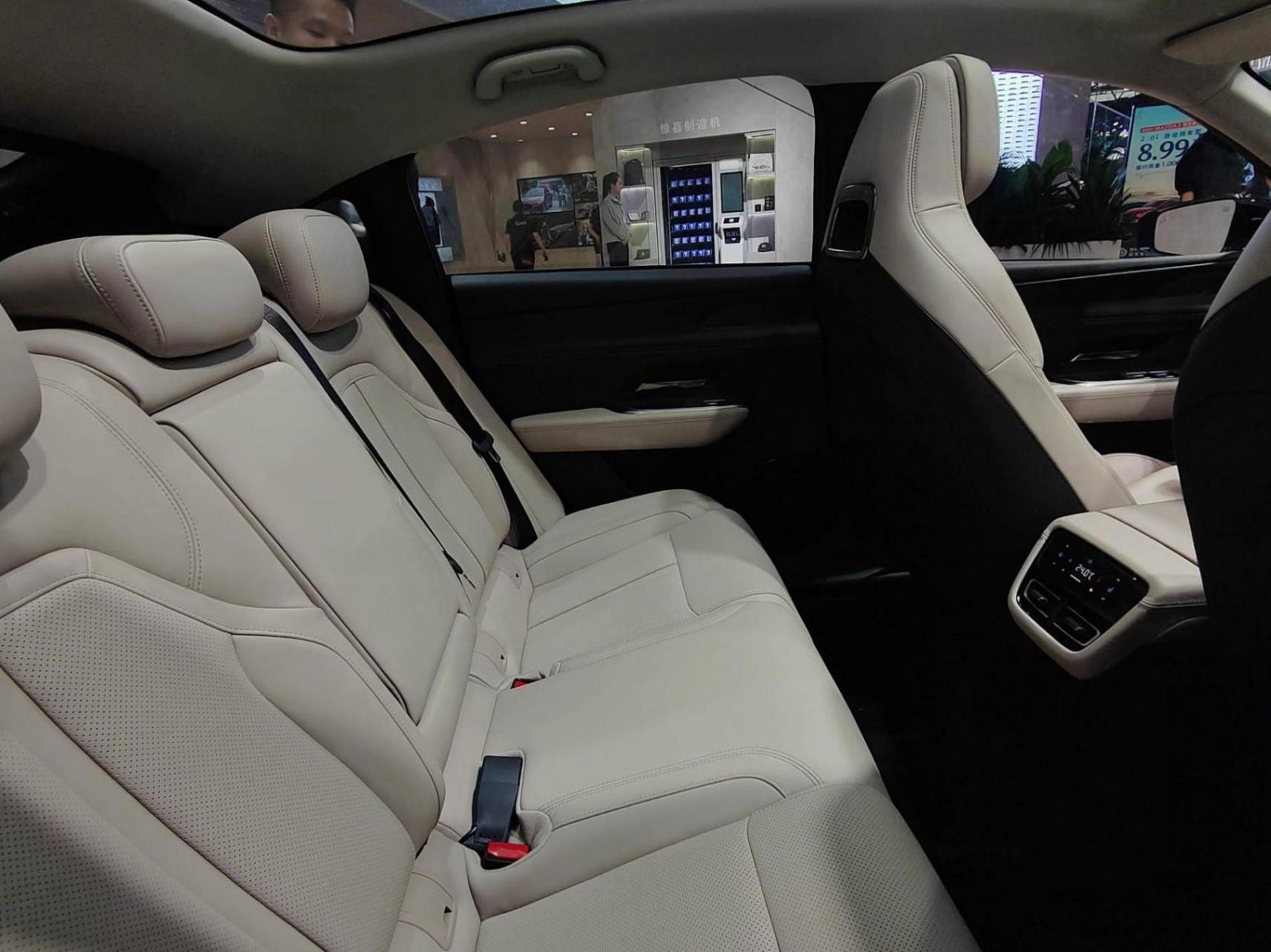 絕不“千人一面”,電動(dòng)化時(shí)代的馬自達(dá),EZ-6依然無(wú)法被模仿