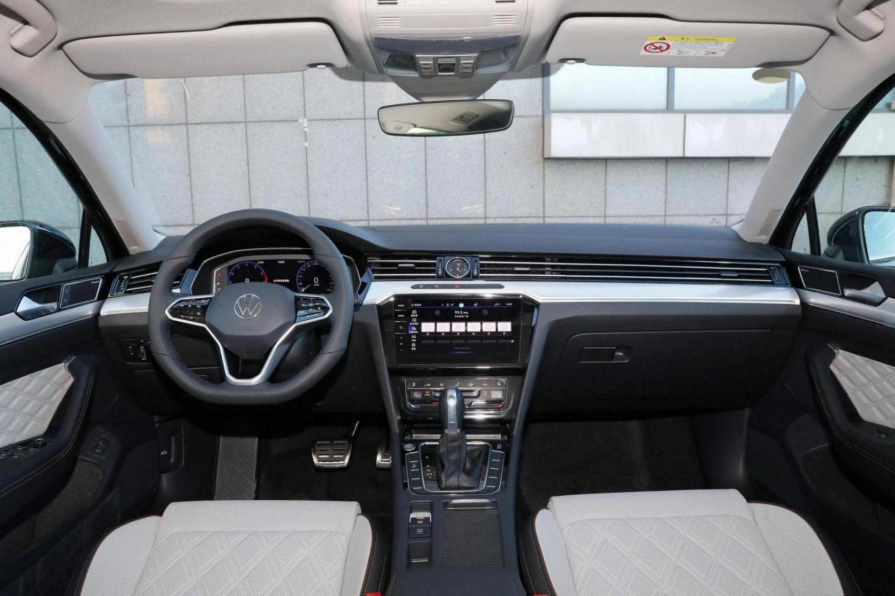 全新邁騰6月將上市!老款現(xiàn)優(yōu)惠近4萬,該等新還是選舊?