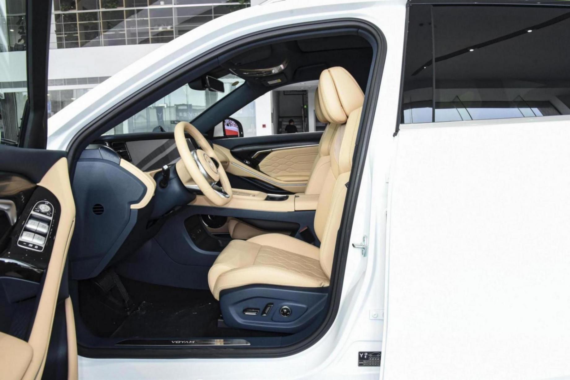 詳解嵐圖FREE,配雙電機四驅,零百加速4.8s,值得入手嗎?