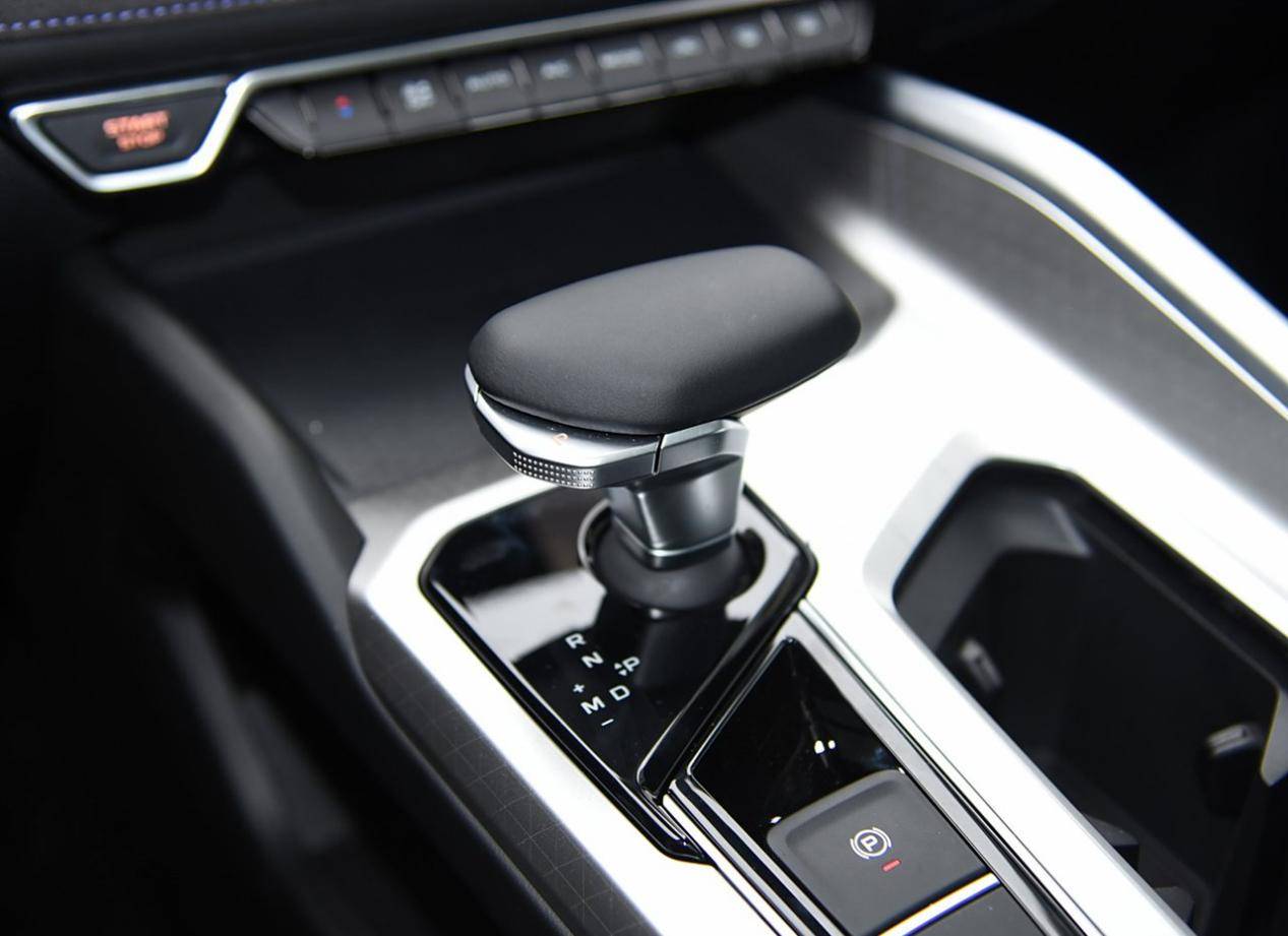 星瑞的銷量還能破萬,看來吉利的燃油技術是深得用戶的認可