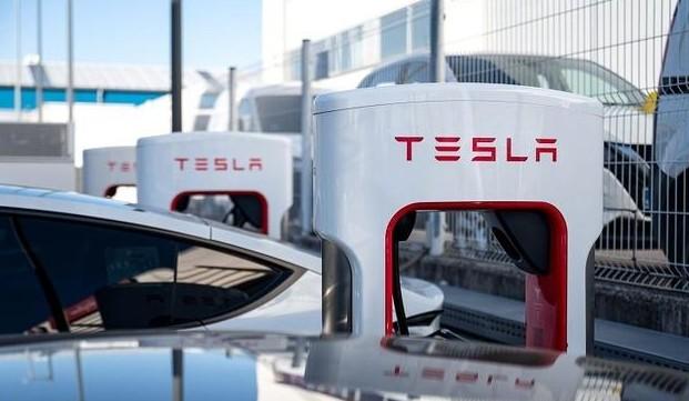 裁到大動脈?裁員后,特斯拉將重新聘用充電樁團隊部分員工