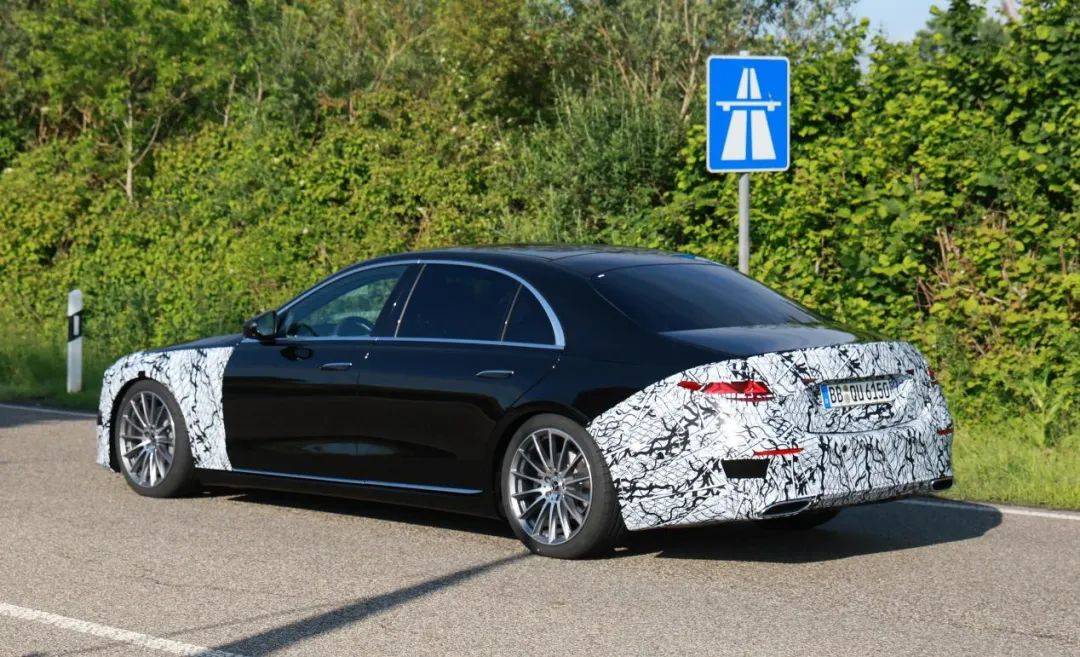 續寫油車故事,奔馳S級和AMG GLE再改款