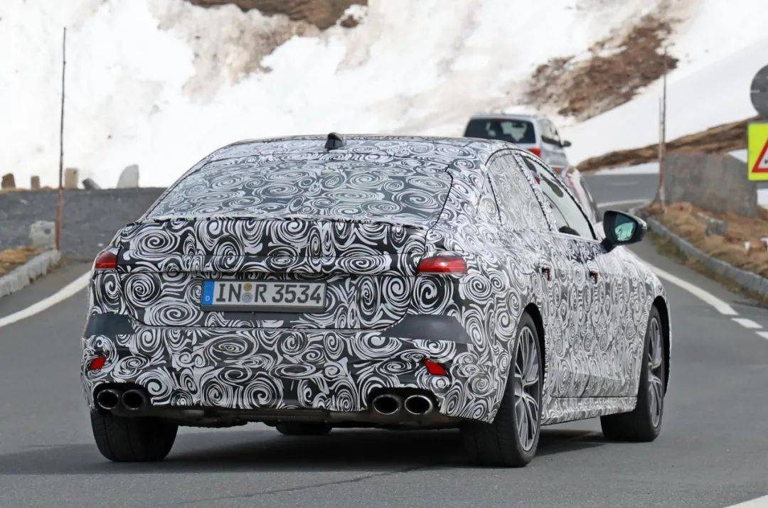 續寫油車故事,奔馳S級和AMG GLE再改款