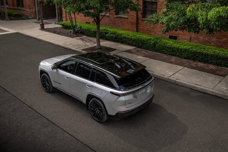 Jeep推出首款純電產品,電動硬派越野有沒有搞頭?