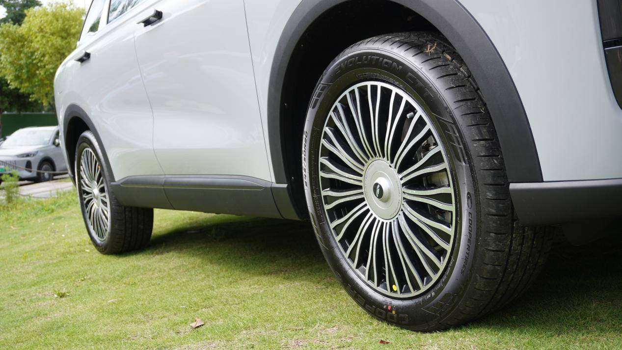 為何12.99萬開售的奇 瑞風云T9值得推薦?