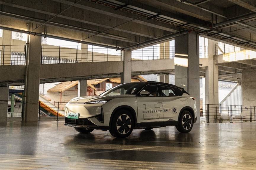 風神L7 西南區域上市暨首批用戶交付,有多少西南帥哥美女購買?