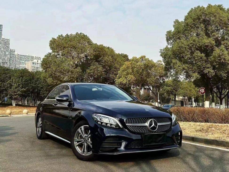 30萬出頭買豪華中型車?合資的?我來給你推薦三款 7fb69b2589a0e26c03bae373ebe89241