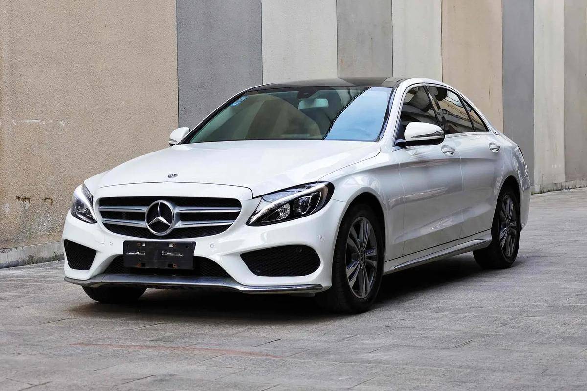 30萬出頭買豪華中型車?合資的?我來給你推薦三款 7db6e94a02819c3758f8650c2e8b0bfa