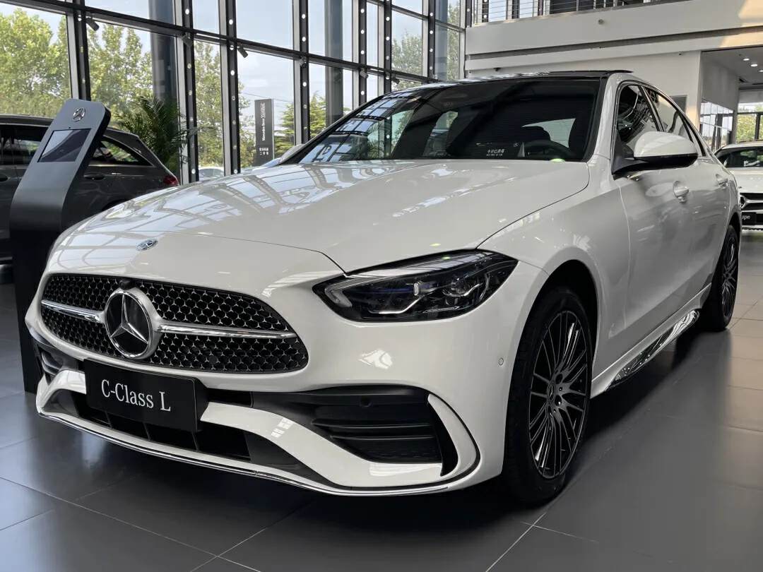 30萬出頭買豪華中型車?合資的?我來給你推薦三款 611923e422c9940ab1c814139e89b59a