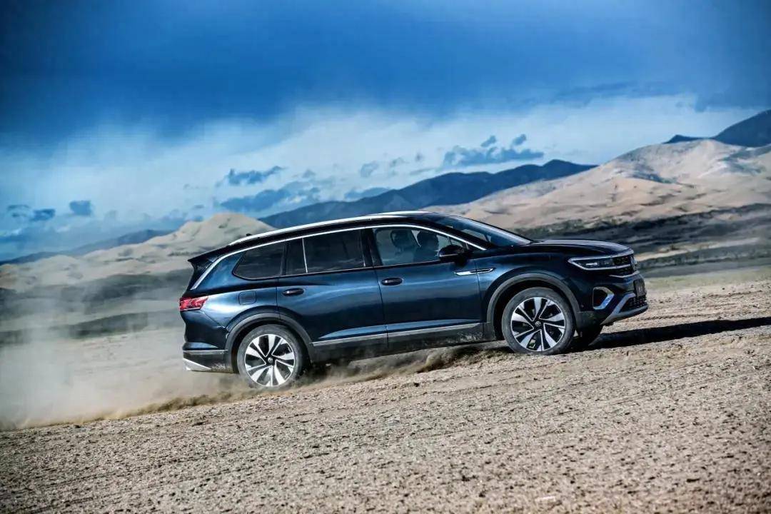 攬境眾享款官降至高4.3萬(wàn),3排大空間+V6動(dòng)力,誰(shuí)能比它更懂家?