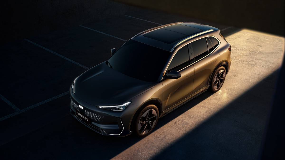 “純電三好SUV”首發(fā)吉利銀河E5 Flyme Auto智能座艙