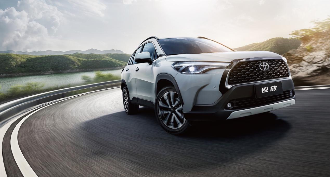 卡羅拉銳放推出新款精英版與豪華版,搭載全新智能科技