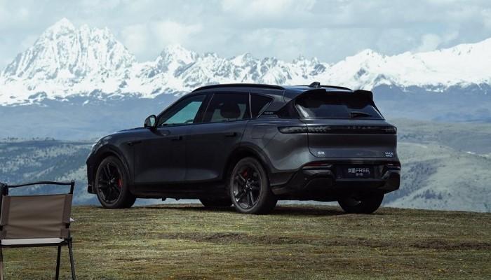 一周新車盤點|嵐圖FREE增加單電機版本 極狐第二款純電轎車阿爾法S5上市