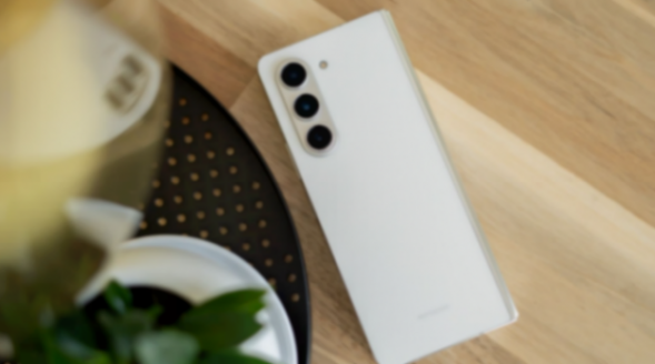 全新折疊手機被爆!三星 Z Fold7搭載全新屏+驍龍8 Gen4,配置真強悍