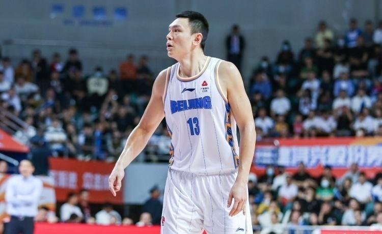 懸念揭曉,北京北汽第一簽浮現,續約三冠老將,球迷:不太看好!