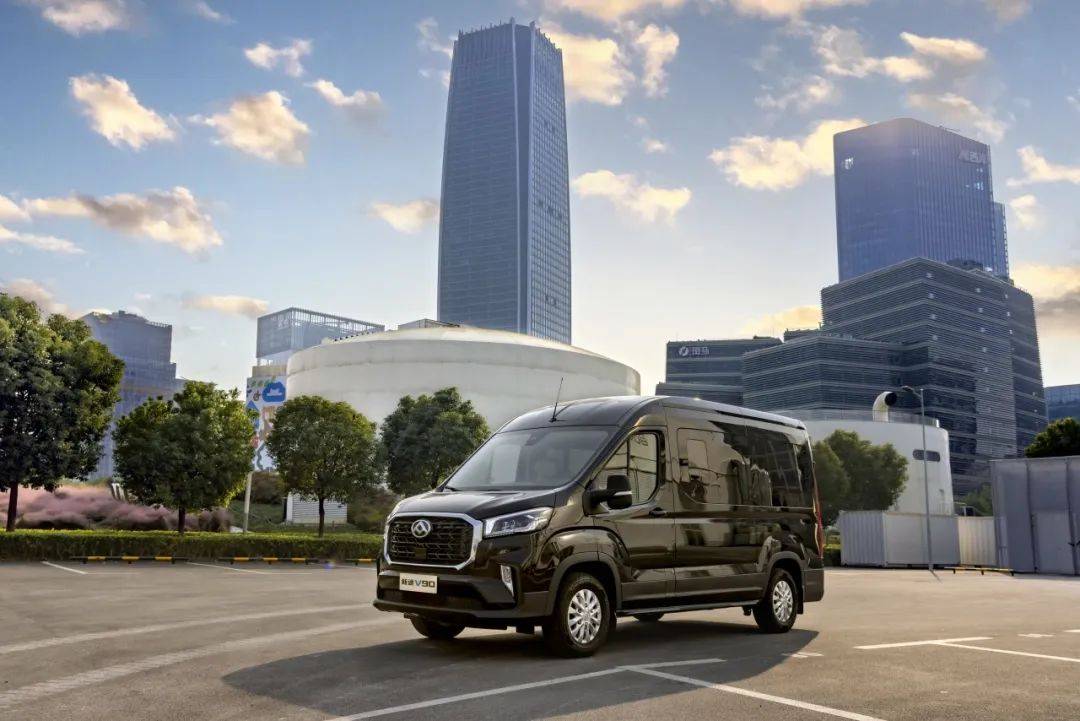 爆款價14.18萬元起 上汽大通MAXUS“新途”輕客雙擎駕到